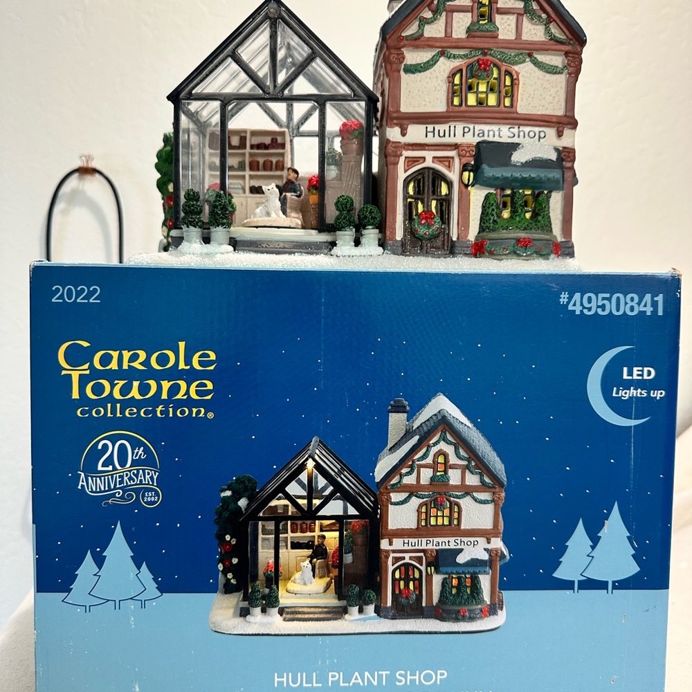 Carole Towne Collection Hull Plant Shop LED Holiday Decoration. Brand new in box